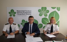 Podpisanie umowy na dofinansowanie zakupu samochodu do realizacji zadań prewencyjno - operacyjnych realizowanego przez Komendę Powiatową PSP w Strzelcach Krajeńskich